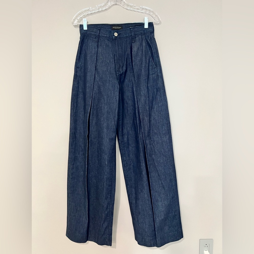 Banana Republic High-Rise Relaxed Wide-Leg Jeans – Size 26